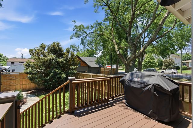 929 Lawrence, Nashville, TN 37204