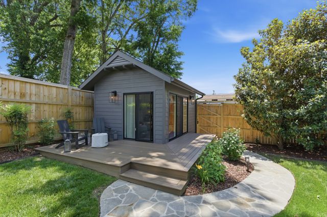 929 Lawrence, Nashville, TN 37204