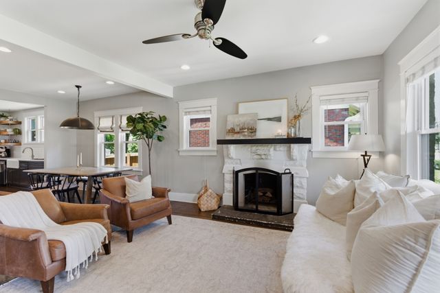 929 Lawrence, Nashville, TN 37204