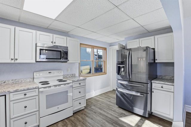 2023 LINCOLN STREET, Two Rivers, WI 54241