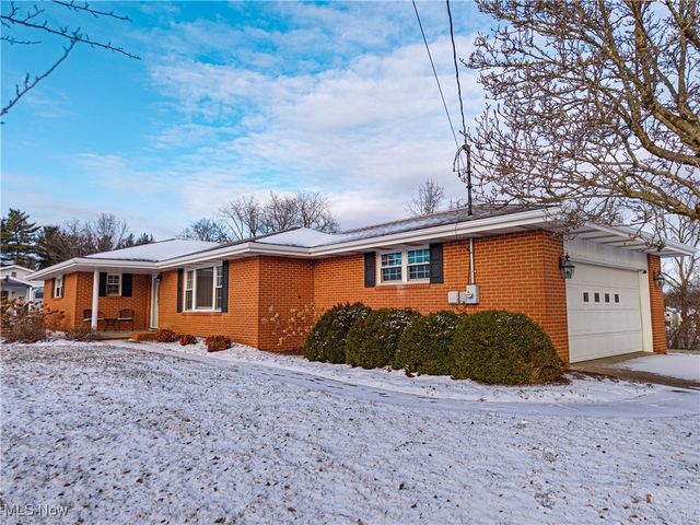330 Wynncrest Drive, Marietta, OH 45750