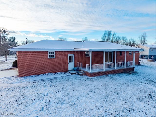 330 Wynncrest Drive, Marietta, OH 45750
