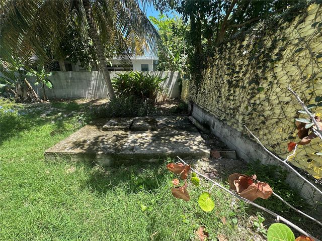 Hebreos St 397 VILLA CRISTIANA COMM., Loiza, PR 00772