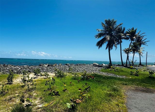 Hebreos St 397 VILLA CRISTIANA COMM., Loiza, PR 00772