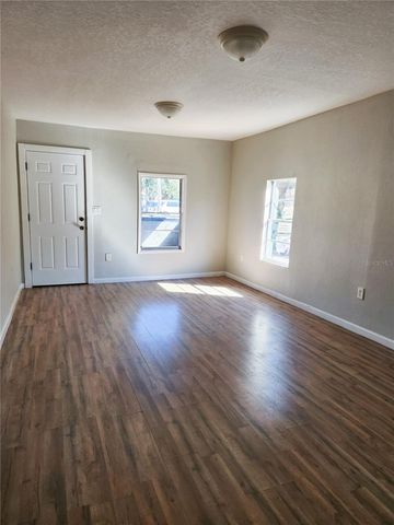 4502 N 42ND STREET, Tampa, FL 33610