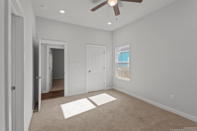 117 Magendie, San Antonio, TX 78210