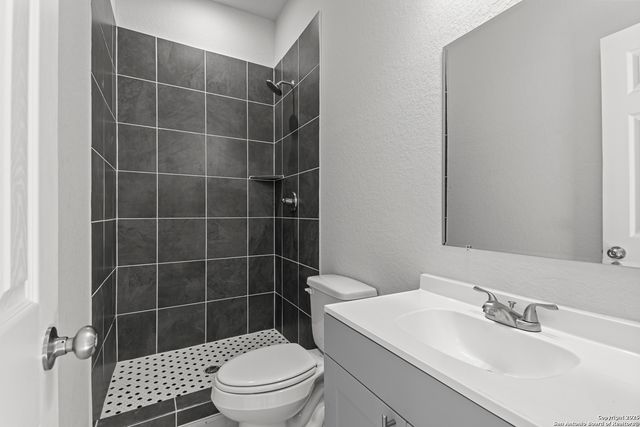 117 Magendie, San Antonio, TX 78210