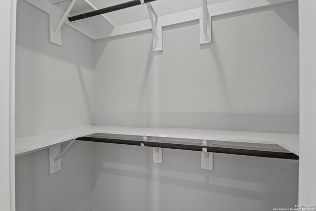 117 Magendie, San Antonio, TX 78210