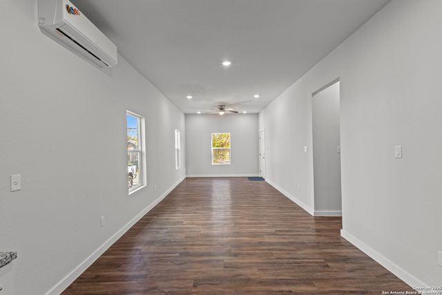 117 Magendie, San Antonio, TX 78210