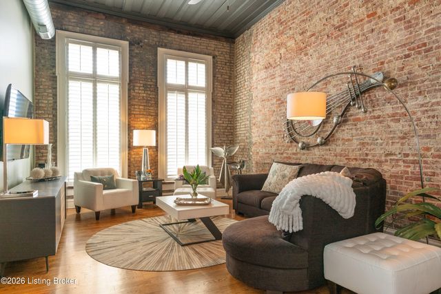 415 E Market St 201, Louisville, KY 40202