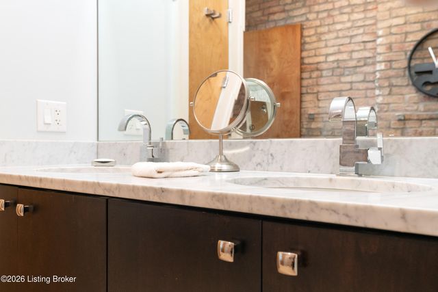 415 E Market St 201, Louisville, KY 40202