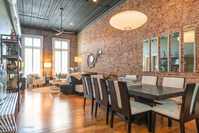 415 E Market St 201, Louisville, KY 40202