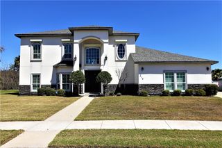 318 Pebble Beach Dr, Portland, TX 78374