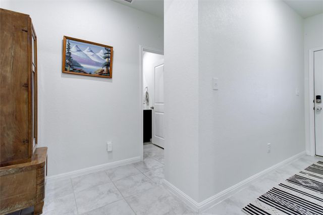 114 Creek Hollow DR, Hutto, TX 78634
