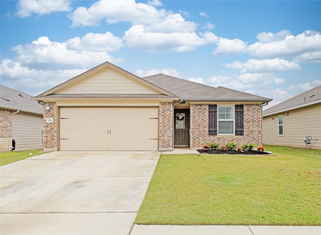 114 Creek Hollow DR, Hutto, TX 78634