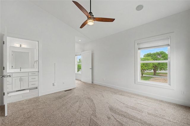 644 SW B Street, Bentonville, AR 72712