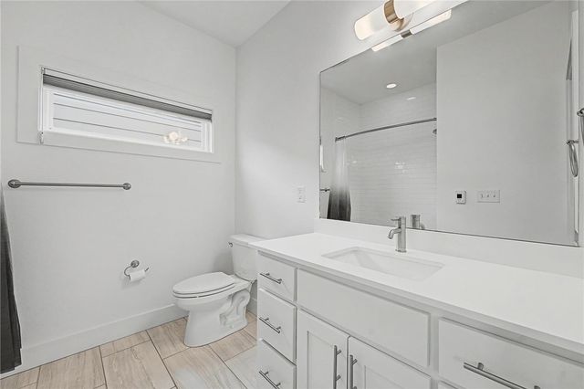644 SW B Street, Bentonville, AR 72712