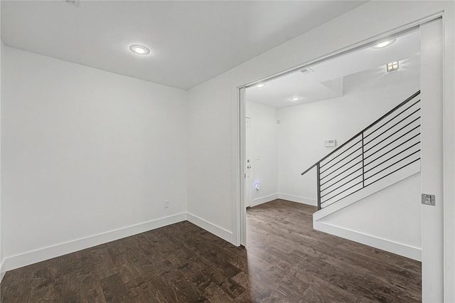 644 SW B Street, Bentonville, AR 72712