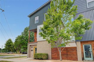 644 SW B Street, Bentonville, AR 72712