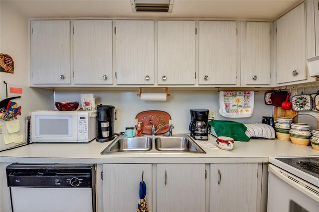 1432 TROPIC TERRACE 1432, North Fort Myers, FL 33903