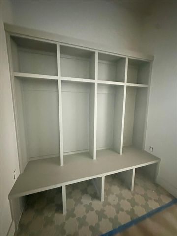 402 Sweet Grass LN, Austin, TX 78738