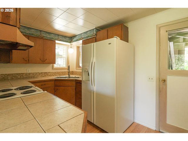 2835 Sw BREAKERS Dr, Waldport, OR 97394