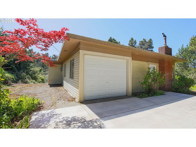 2835 Sw BREAKERS Dr, Waldport, OR 97394