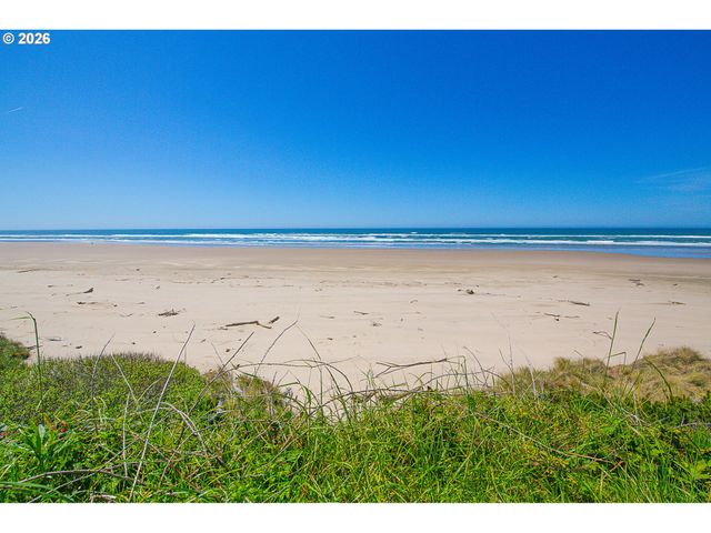 2835 Sw BREAKERS Dr, Waldport, OR 97394