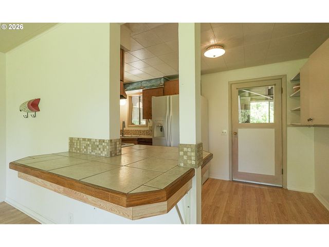 2835 Sw BREAKERS Dr, Waldport, OR 97394