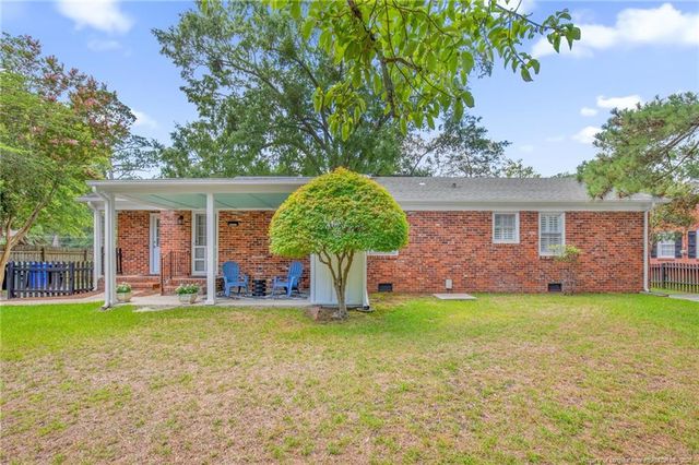2610 Mirror Lake Drive, Fayetteville, NC 28303