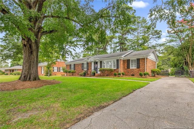 2610 Mirror Lake Drive, Fayetteville, NC 28303