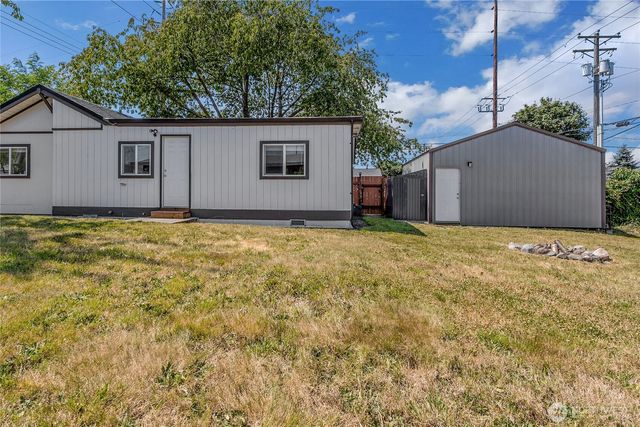 1403 E 64th Street, Tacoma, WA 98404