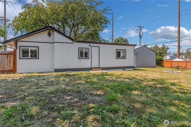 1403 E 64th Street, Tacoma, WA 98404