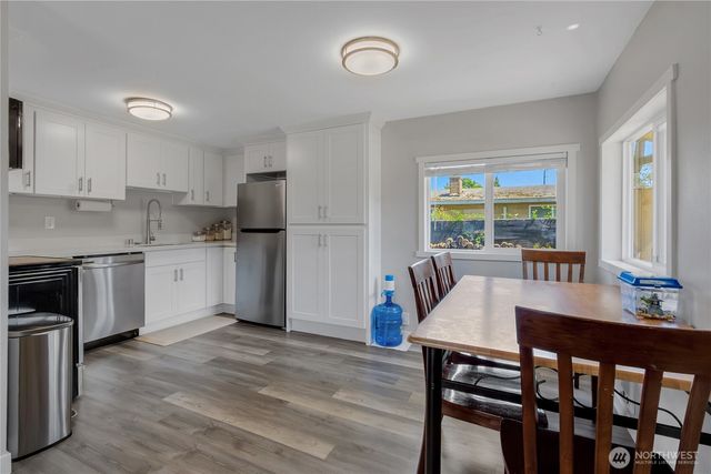 1403 E 64th Street, Tacoma, WA 98404