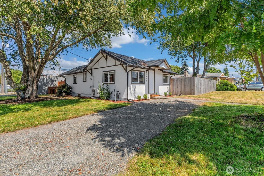 1403 E 64th Street, Tacoma, WA 98404