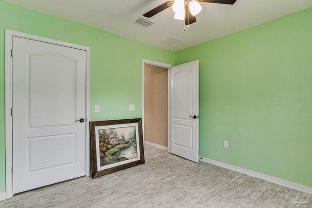 2460 New York St, Jay, FL 32565