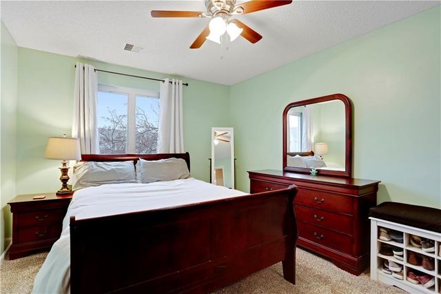 13825 W 58th Terrace 6, Shawnee, KS 66216
