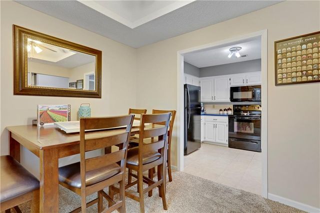 13825 W 58th Terrace 6, Shawnee, KS 66216
