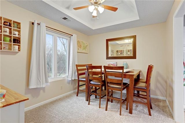 13825 W 58th Terrace 6, Shawnee, KS 66216