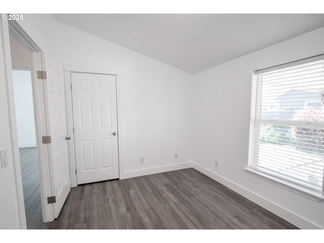 5318 BRIDGEWATER Dr, Eugene, OR 97402