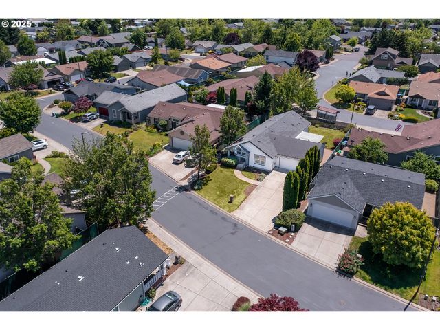 5318 BRIDGEWATER Dr, Eugene, OR 97402