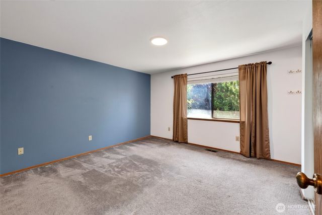 18604 73rd Street E, Bonney Lake, WA 98391