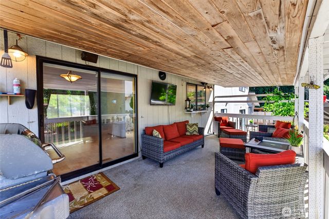18604 73rd Street E, Bonney Lake, WA 98391