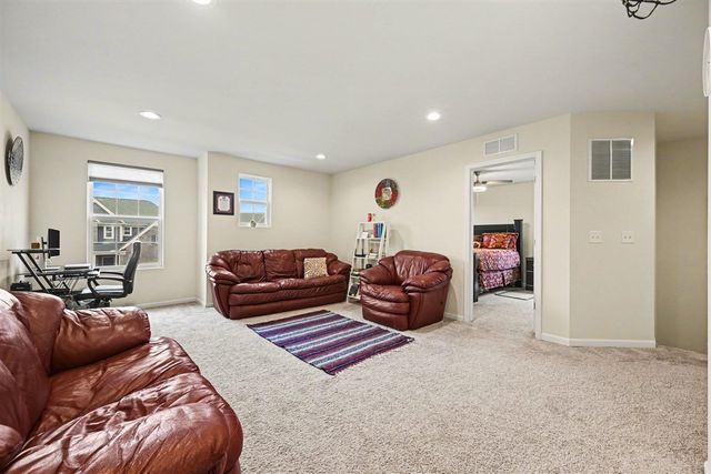 552 Wishing Tree Lane, Ann Arbor, MI 48108