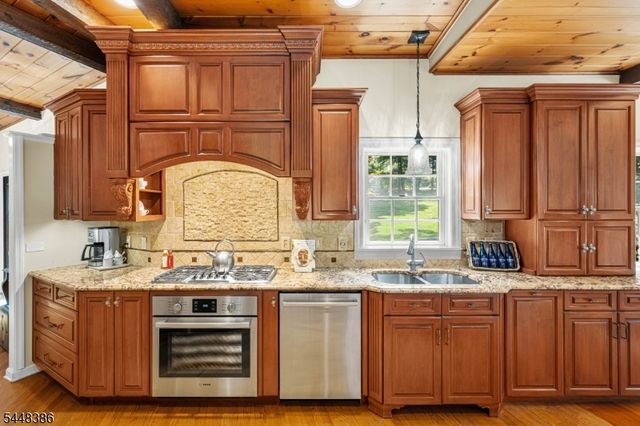 100 Pine Grove Rd, Berkeley Heights Twp., NJ 07922