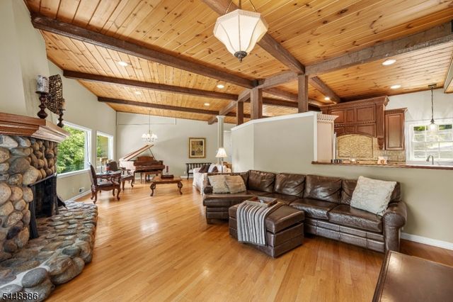 100 Pine Grove Rd, Berkeley Heights Twp., NJ 07922