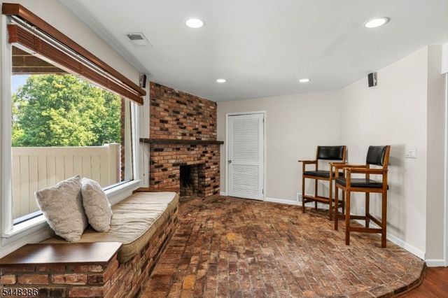 100 Pine Grove Rd, Berkeley Heights Twp., NJ 07922