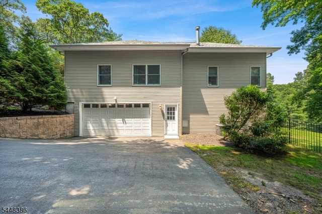 100 Pine Grove Rd, Berkeley Heights Twp., NJ 07922