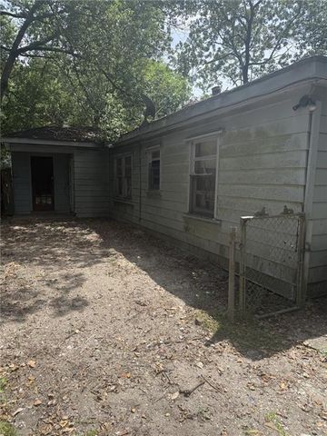 3000 Louise Drive S, Mobile, AL 36606
