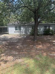3000 Louise Drive S, Mobile, AL 36606